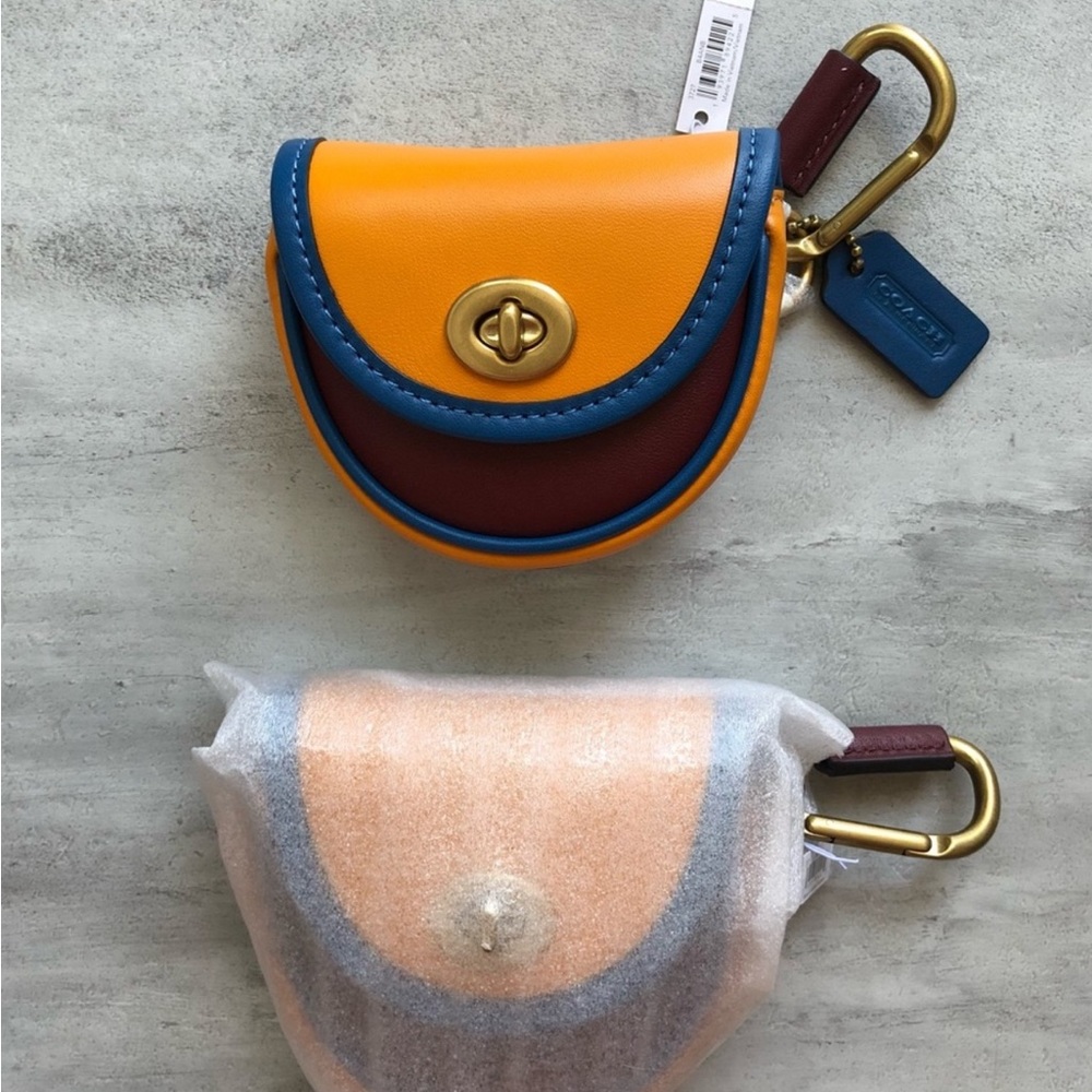 Coach Mini Saddle Turnlock Bag Charm in Glovetanned Leather NWT